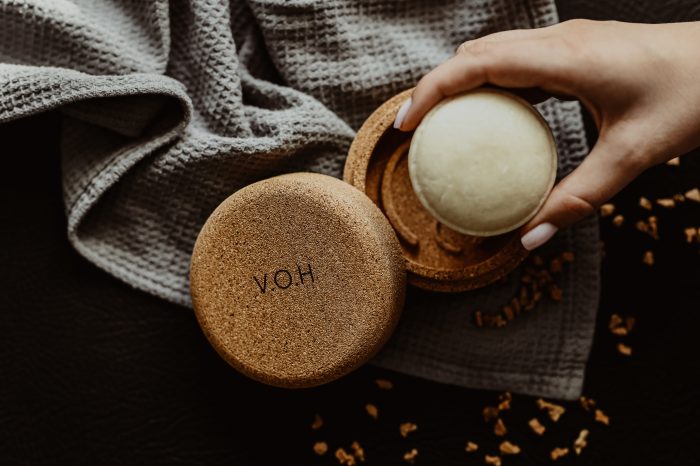 Fixed hair care set in cork cases