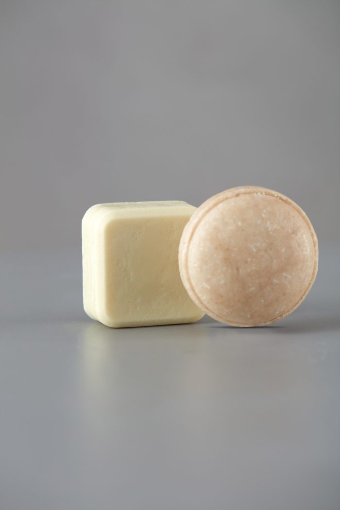 Fixed hair care set in cork cases